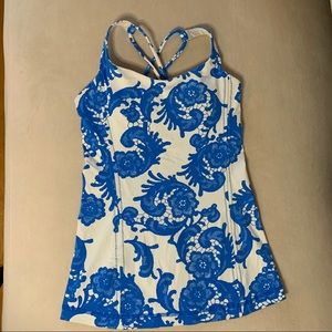 Lululemon strappy back tank with built in bra